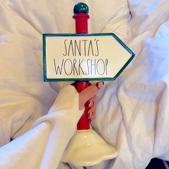 Rae Dunn Santa’s Workshop Direction Ceramic Sign Christmas Decor Seasona… - Picture 5 of 6